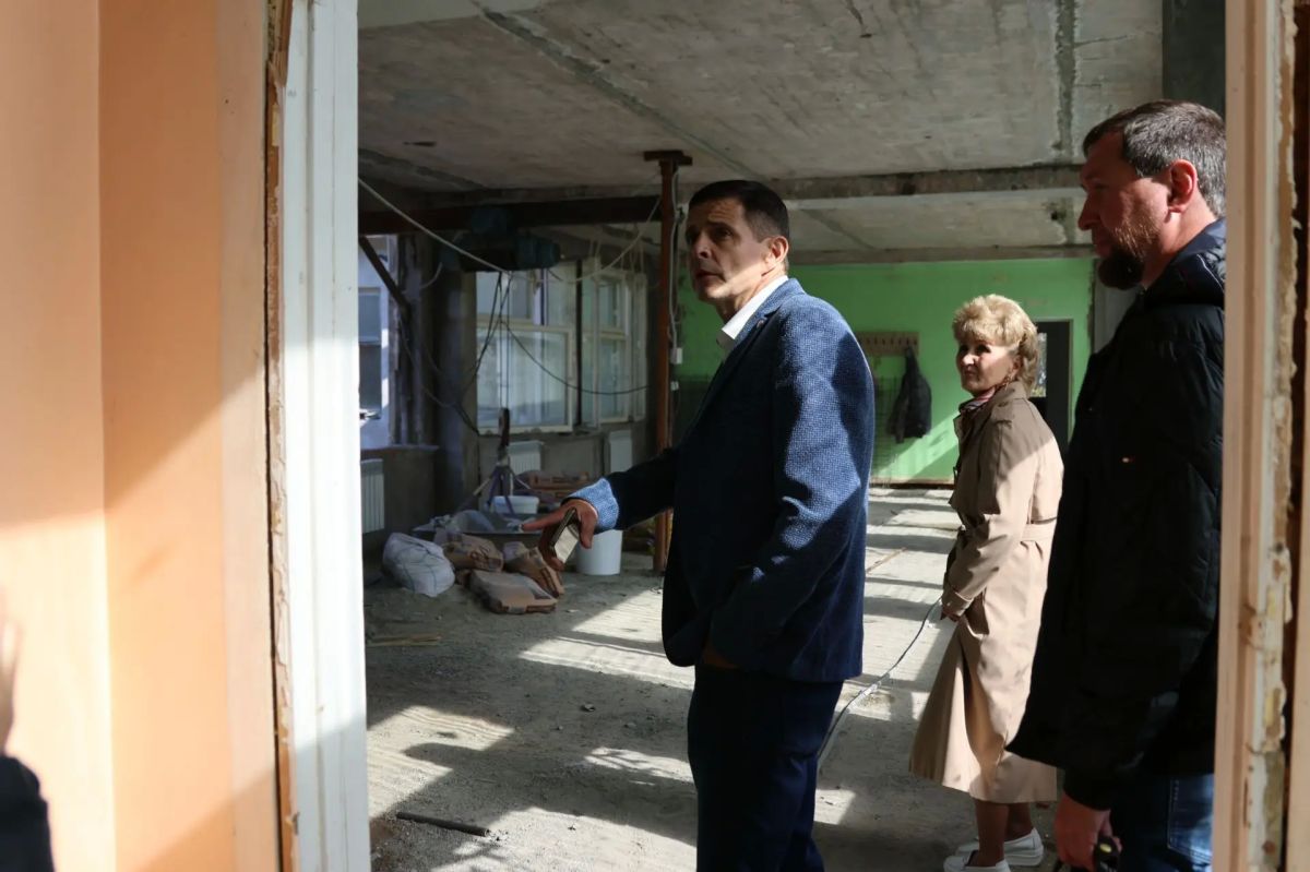Сегодня состоялся очередной штаб по капитальному ремонту детского сада «Василёк» Сегодня состоялся очередной штаб по капитальному ремонту детского сада «Василёк»