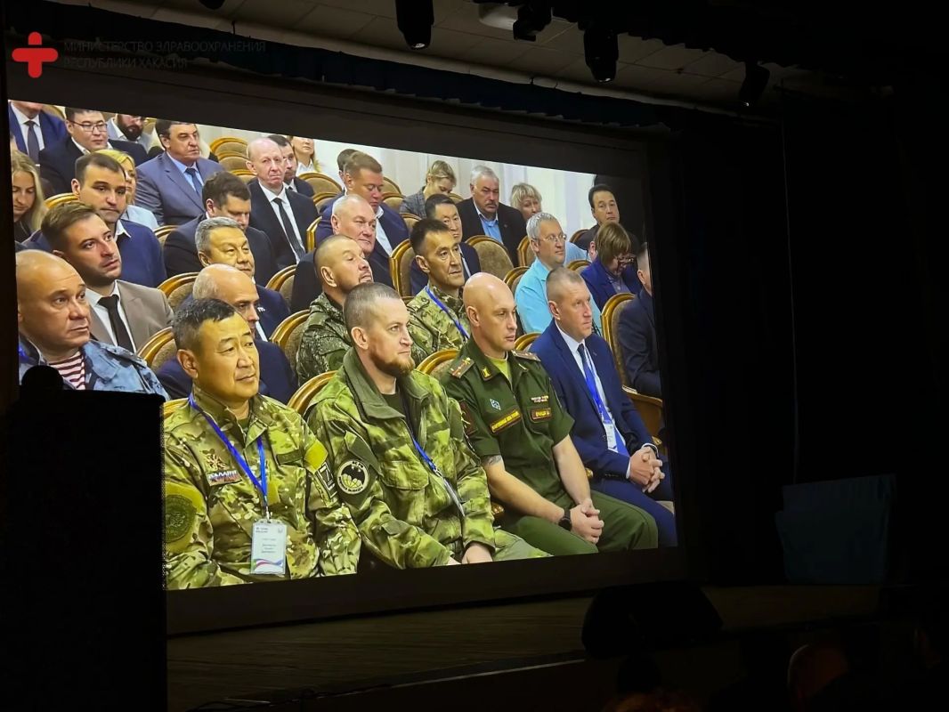 Сергей Сагалаков получил диплом первого потока проекта «Герои Хакасии» Сергей Сагалаков получил диплом первого потока проекта «Герои Хакасии»