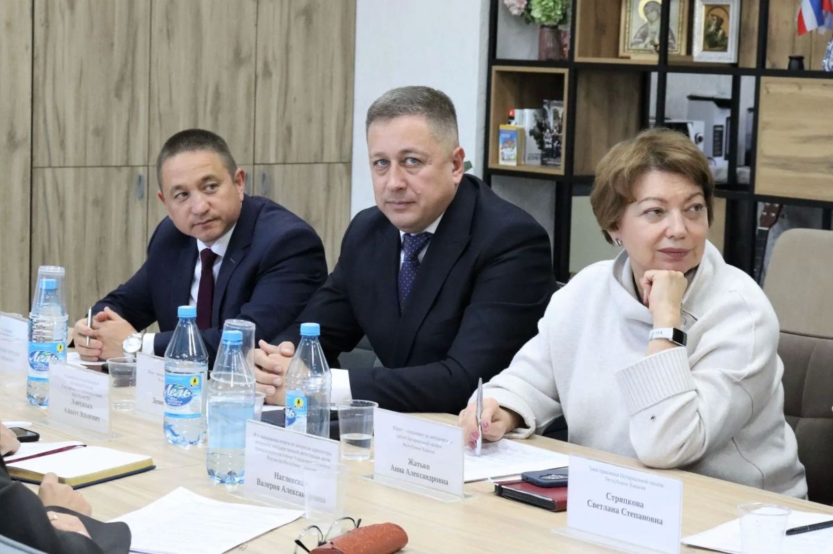 И.о. министра по делам юстиции и региональной безопасности РХ Виталий Кунучаков принял участие во Всероссийском совещании по вопросам оказания бесплатной юридической помощи участникам СВО и членам их семей И.о. министра по делам юстиции и региональной безопасности РХ Виталий Кунучаков принял участие во Всероссийском совещании по вопросам оказания бесплатной юридической помощи участникам СВО и членам их семей
