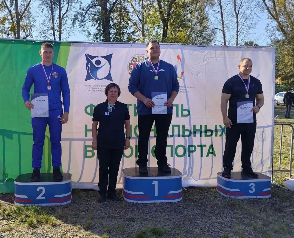 Вчера в Абакане на празднике «ртн тойы» наш пожарный Андрей Кляузов показал, что такое настоящая сибирская сила Вчера в Абакане на празднике «ртн тойы» наш пожарный Андрей Кляузов показал, что такое настоящая сибирская сила