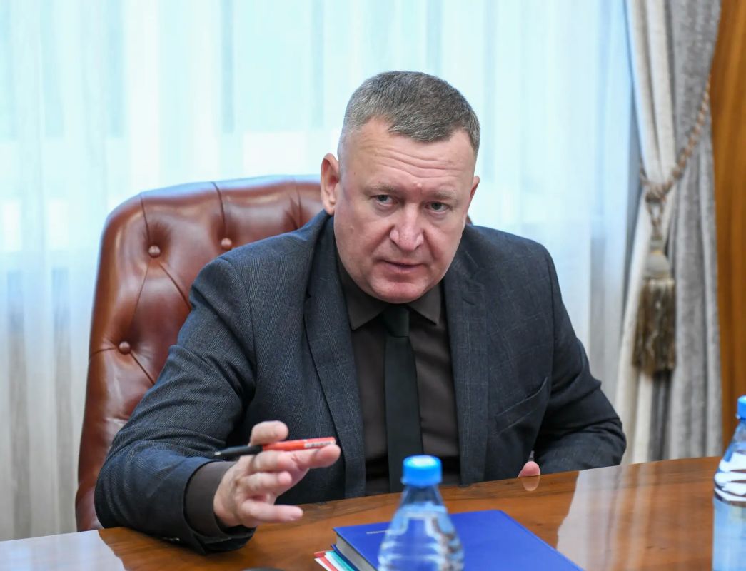 Валентин Коновалов: Провёл заседание штаба по обстановке на топливном рынке Валентин Коновалов: Провёл заседание штаба по обстановке на топливном рынке