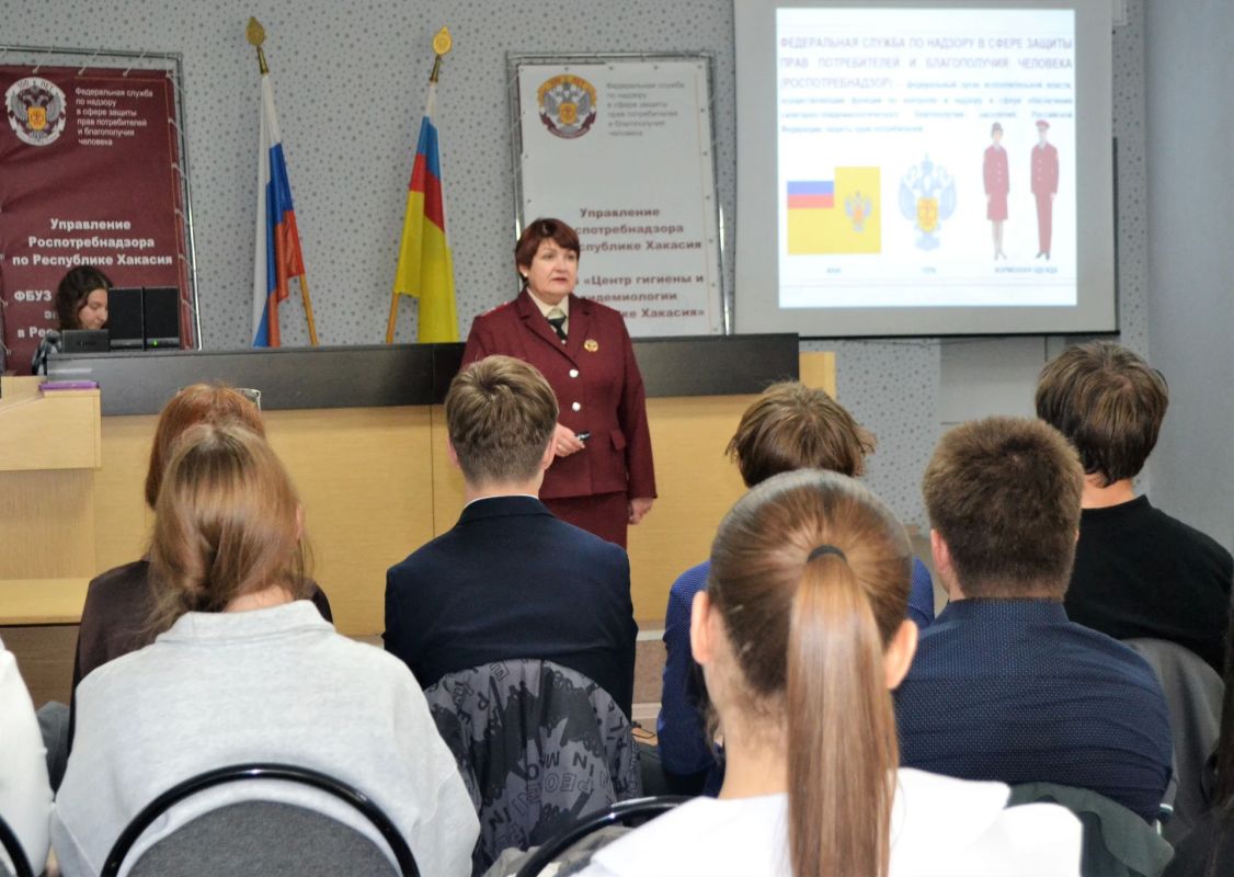Урок профориентации прошел для учащихся 10-11 классов Абаканской школы Урок профориентации прошел для учащихся 10-11 классов Абаканской школы