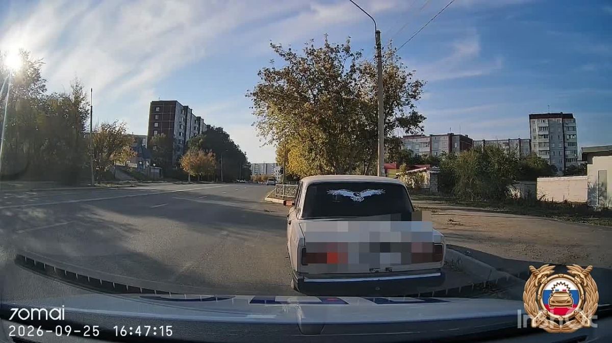 16-летний юноша рассекал по Саяногорску за рулём наглухо тонированного ВАЗа