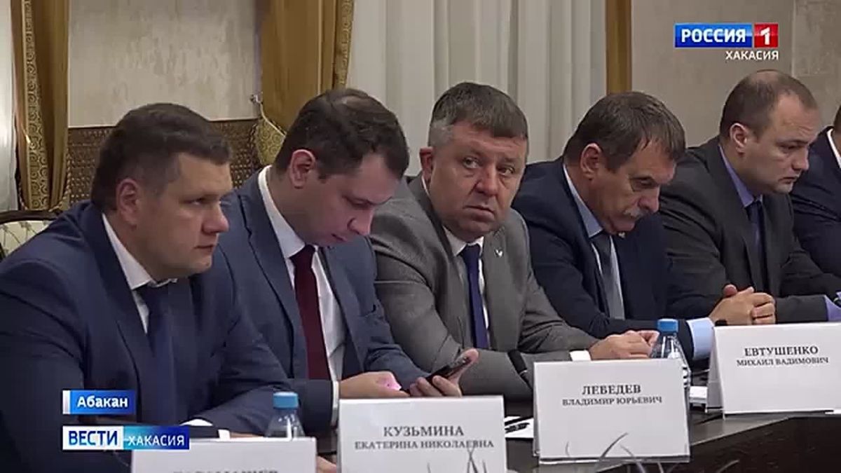 Ситуация с бензином. Ситуация на топливном рынке - непростая, и в ближайшее время очереди на некоторых АЗС могут стать больше