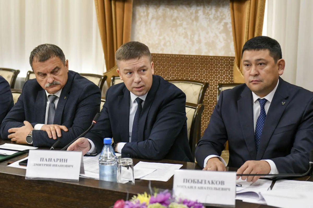 Валентин Коновалов: На совещании с руководством муниципалитетов рассмотрели вопросы земельного контроля Валентин Коновалов: На совещании с руководством муниципалитетов рассмотрели вопросы земельного контроля