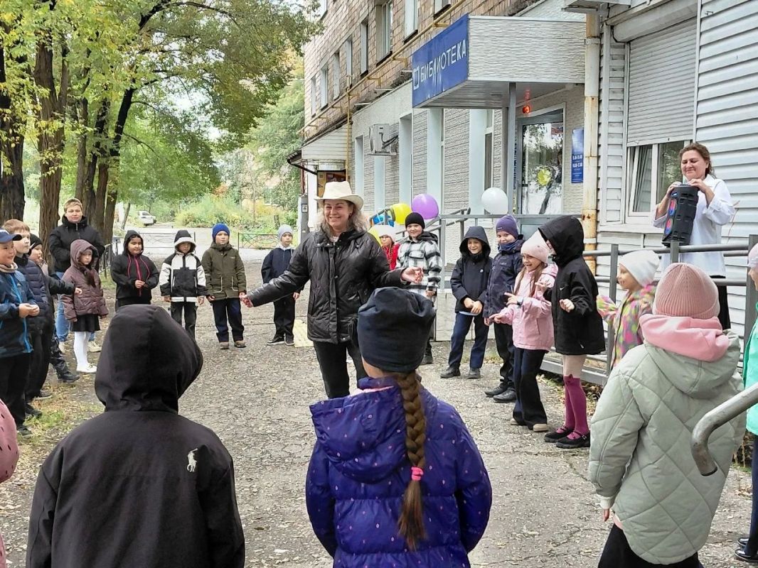 Абаканской библиотеке «Истоки» исполнилось полвека Абаканской библиотеке «Истоки» исполнилось полвека