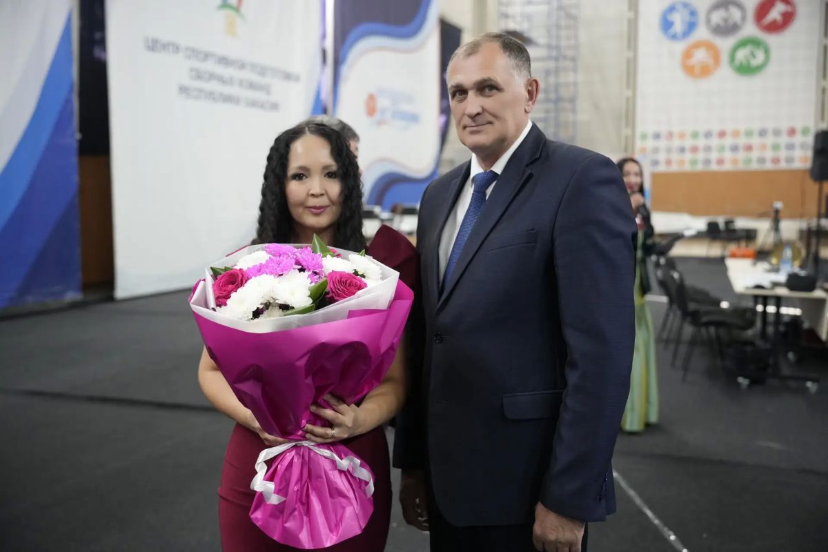 Валентин Коновалов: Дал старт Всероссийским соревнованиям по спортивной (вольной) борьбе среди мужчин и женщин "Памяти Заслуженного мастера спорта России Сергея Карамчакова" Валентин Коновалов: Дал старт Всероссийским соревнованиям по спортивной (вольной) борьбе среди мужчин и женщин "Памяти Заслуженного мастера спорта России Сергея Карамчакова"