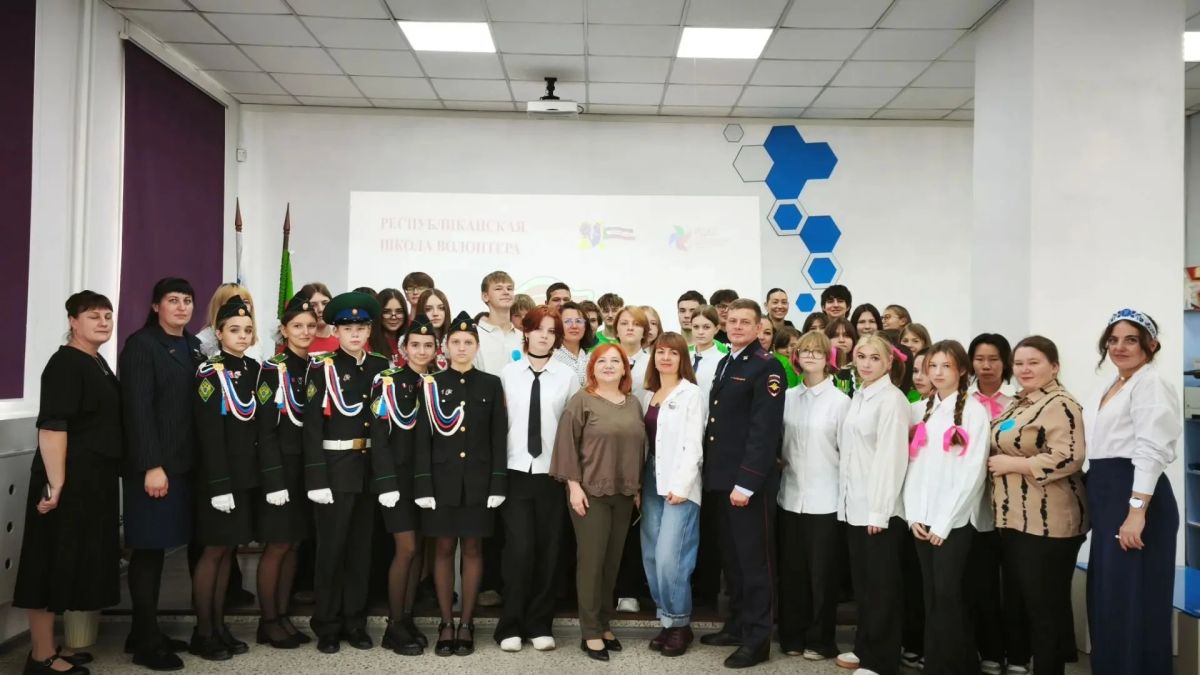 Сотрудник Управления наркоконтроля принял участие в открытии Республиканской Школы волонтера