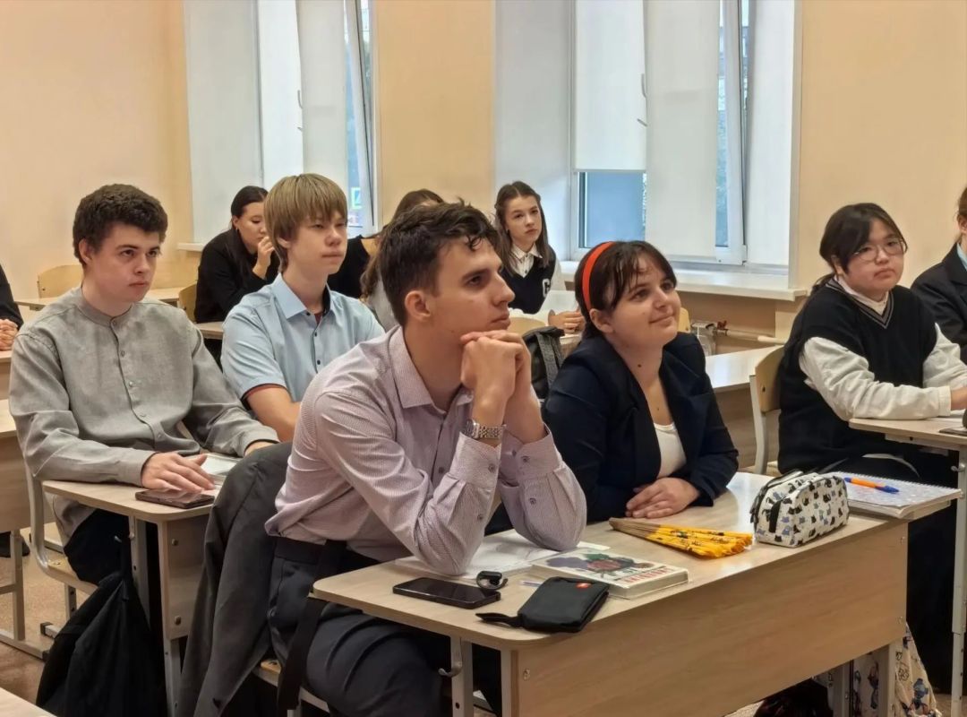 Полицейские провели Единый день профилактики для учащихся школы №3 Полицейские провели Единый день профилактики для учащихся школы №3