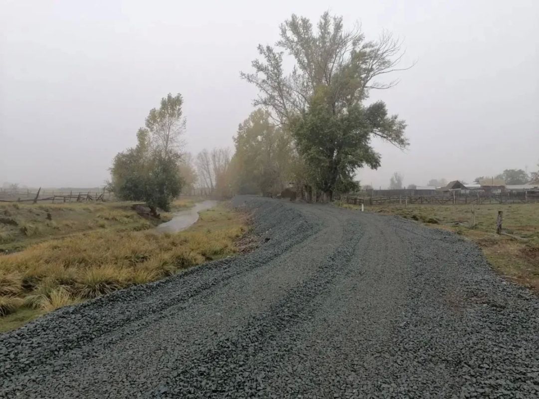 Дамбу на реке Бея в Куйбышево укрепили Дамбу на реке Бея в Куйбышево укрепили