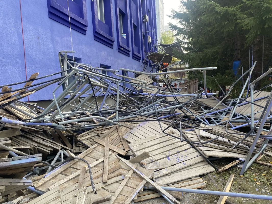 В Красноярске проводится проверка по факту гибели и травмирования рабочих на строительном объекте