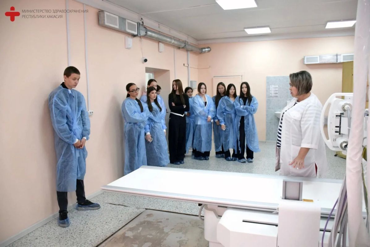 Первый шаг к профессии: девятиклассники побывали в Таштыпской районной больнице Первый шаг к профессии: девятиклассники побывали в Таштыпской районной больнице