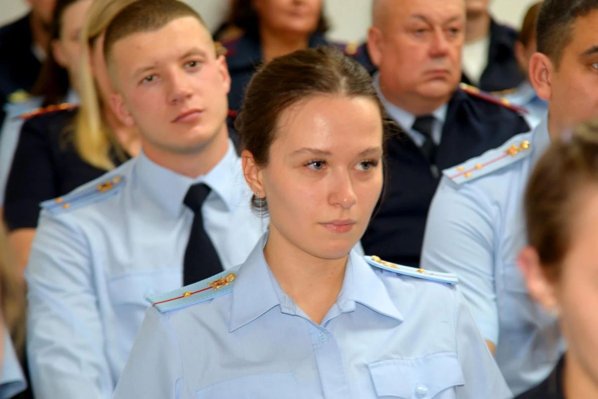 Министр внутренних дел по Республике Хакасия с рабочим визитом посетил ОМВД России по г. Черногорску Министр внутренних дел по Республике Хакасия с рабочим визитом посетил ОМВД России по г. Черногорску
