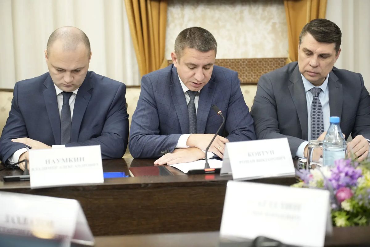 Валентин Коновалов: Провел штаб по обстановке на топливном рынке Хакасии Валентин Коновалов: Провел штаб по обстановке на топливном рынке Хакасии
