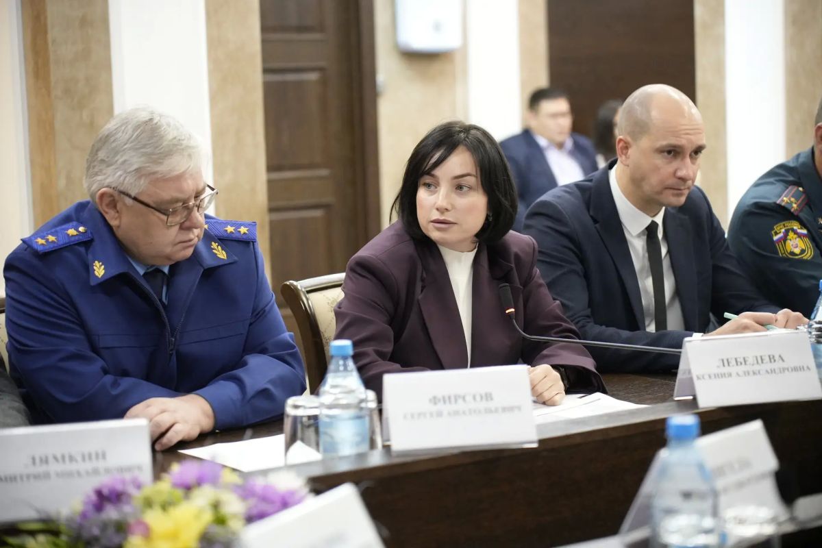 Валентин Коновалов: Провел штаб по обстановке на топливном рынке Хакасии Валентин Коновалов: Провел штаб по обстановке на топливном рынке Хакасии