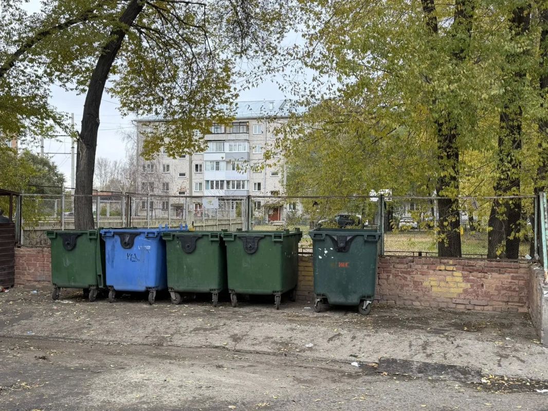 Хакасию освобождают от мусора: регоператор работает, не покладая рук Хакасию освобождают от мусора: регоператор работает, не покладая рук
