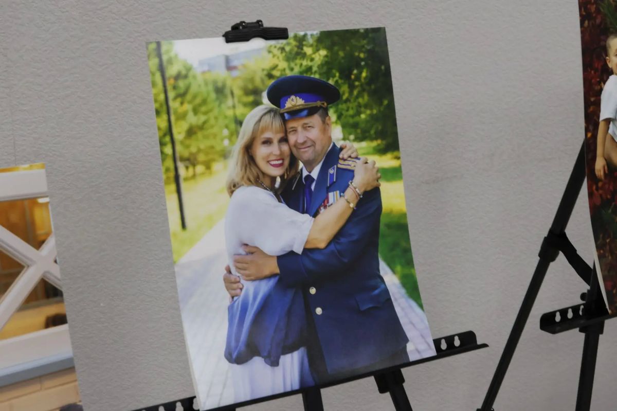 В Администрации города Абакана открылась фотовыставка «Папа в городе Абакане», посвящённая предстоящему Дню отца В Администрации города Абакана открылась фотовыставка «Папа в городе Абакане», посвящённая предстоящему Дню отца