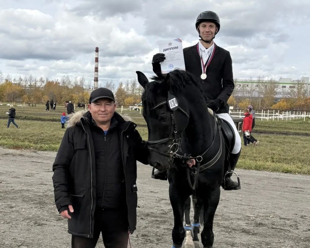 Галопом к вершине: конник из Хакасии обскакал сотню соперников