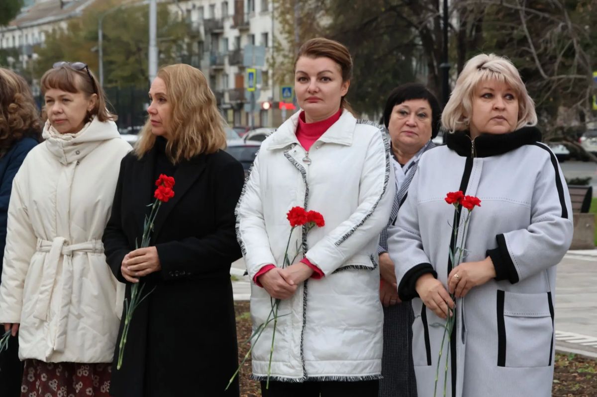 14 октября – День памяти Народного мэра Николая Генриховича Булакина 14 октября – День памяти Народного мэра Николая Генриховича Булакина