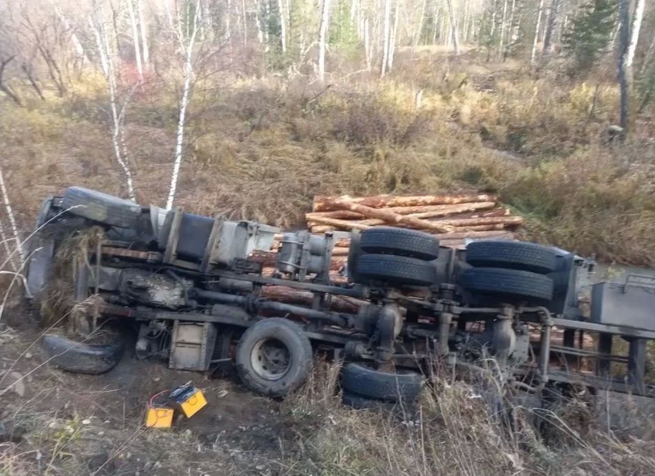 Водитель грузовика разбился насмерть в Таштыпском районе