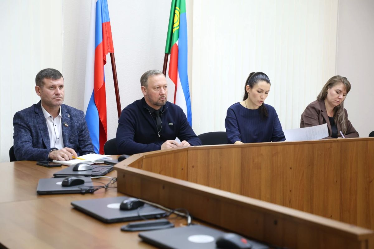 Александр Пащенко: Автотуризм — одно из перспективных направлений развития туризма Хакасии Александр Пащенко: Автотуризм — одно из перспективных направлений развития туризма Хакасии