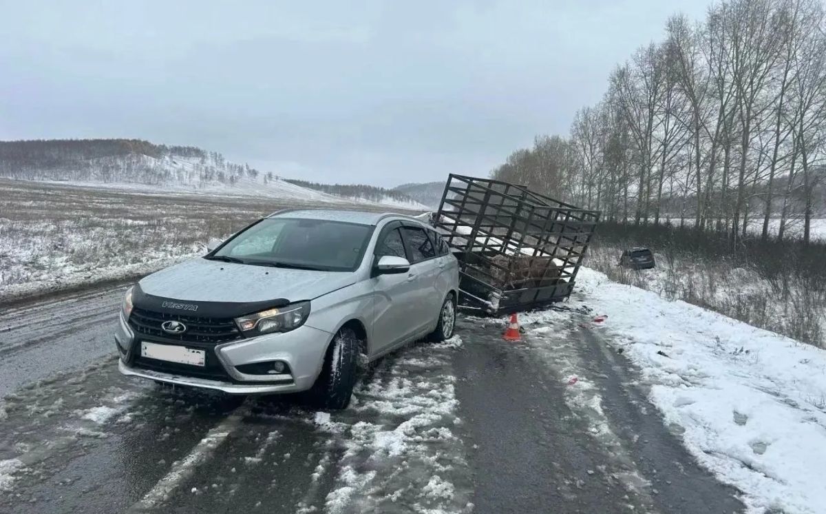 Череда серьезных ДТП произошла на дорогах Хакасии — есть погибший и пострадавшие Череда серьезных ДТП произошла на дорогах Хакасии — есть погибший и пострадавшие