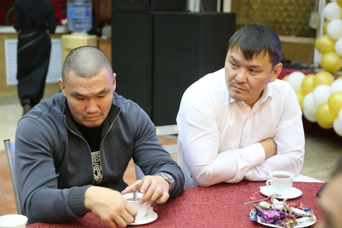 В Хакасии чествовали лучших спортсменов республики В Хакасии чествовали лучших спортсменов республики