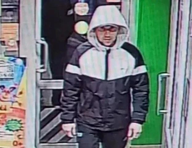 Полицейские Абакана ищут подозреваемого в краже из магазина