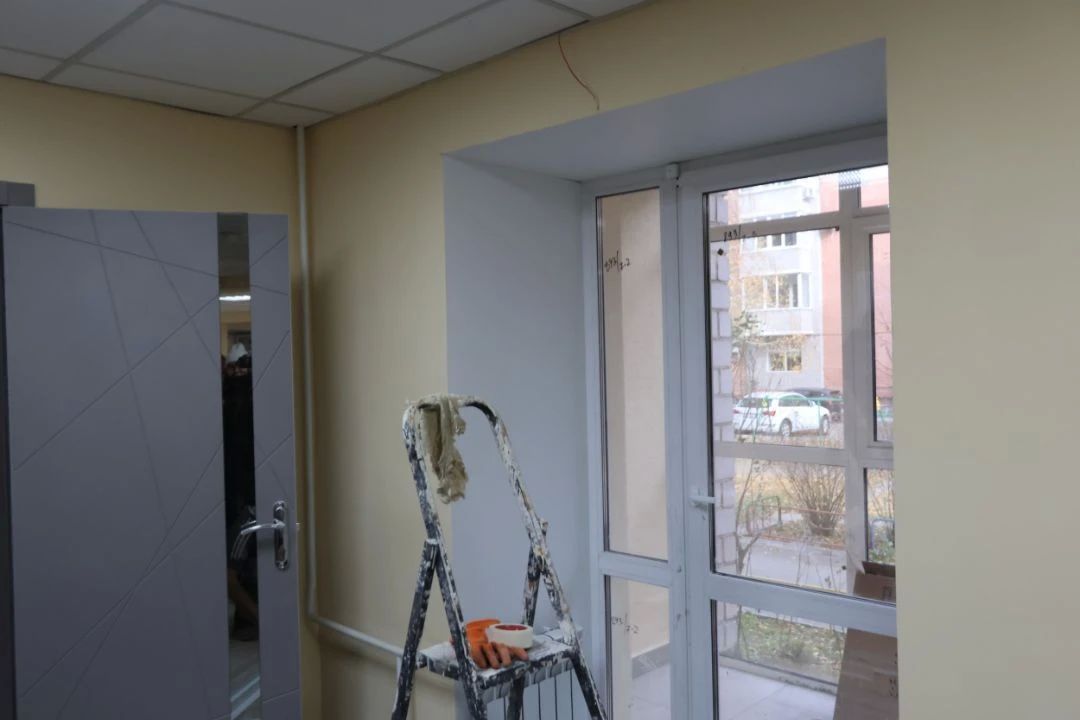 Капремонт в библиотеке по Богдана Хмельницкого в Абакане завершили Капремонт в библиотеке по Богдана Хмельницкого в Абакане завершили