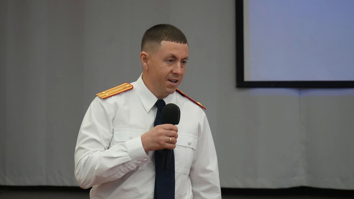 Ученики МБОУ «Гимназия» города Лесосибирска торжественно посвящены в кадеты Следственного комитета Российской Федерации Ученики МБОУ «Гимназия» города Лесосибирска торжественно посвящены в кадеты Следственного комитета Российской Федерации
