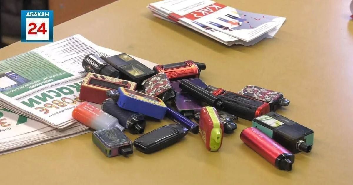 Вейпами и табаком отравились 29 подростков в Хакасии