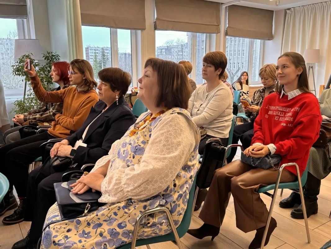 Сегодня в нашем Центре досуга «Атмосфера» проходит большой семейный форум Сегодня в нашем Центре досуга «Атмосфера» проходит большой семейный форум