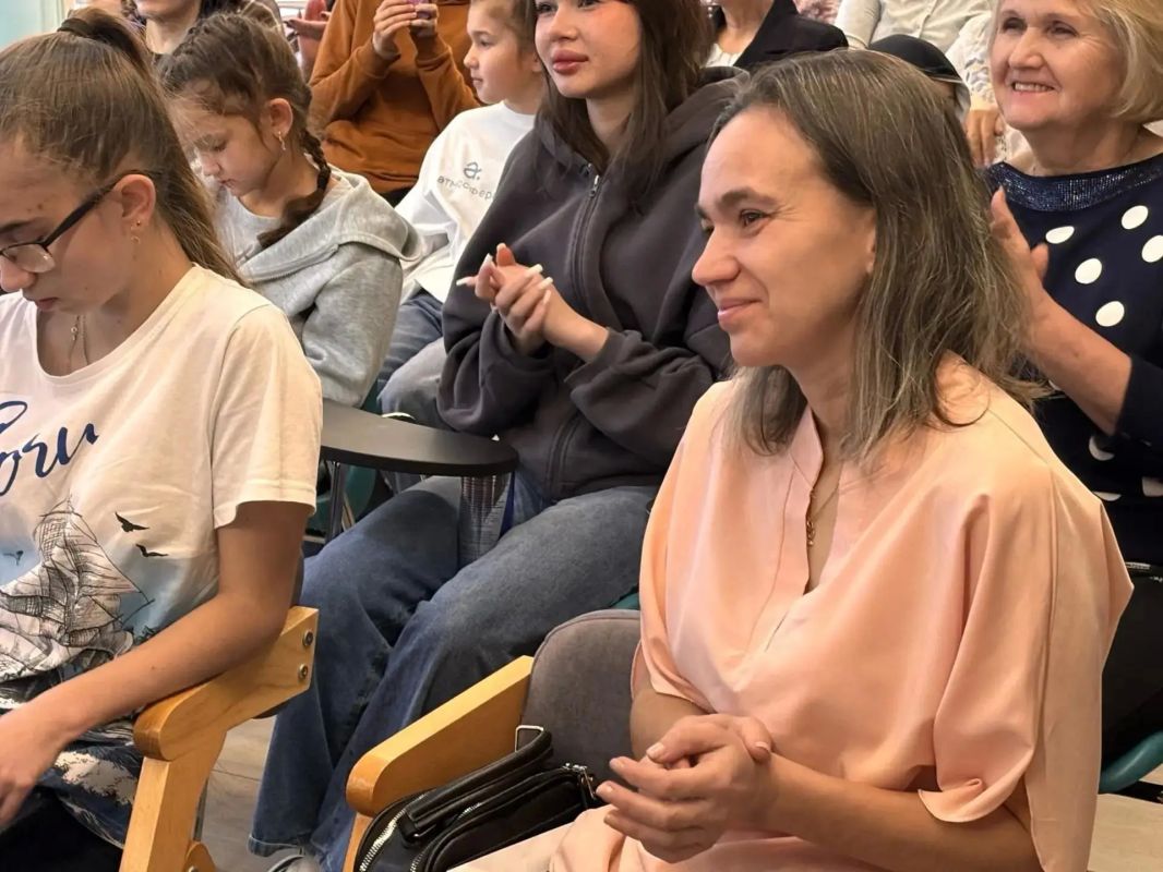 Сегодня в нашем Центре досуга «Атмосфера» проходит большой семейный форум Сегодня в нашем Центре досуга «Атмосфера» проходит большой семейный форум