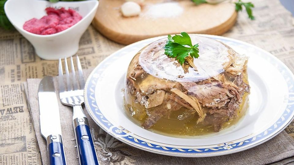 Как приготовить идеальный прозрачный холодец: секреты профессионалов