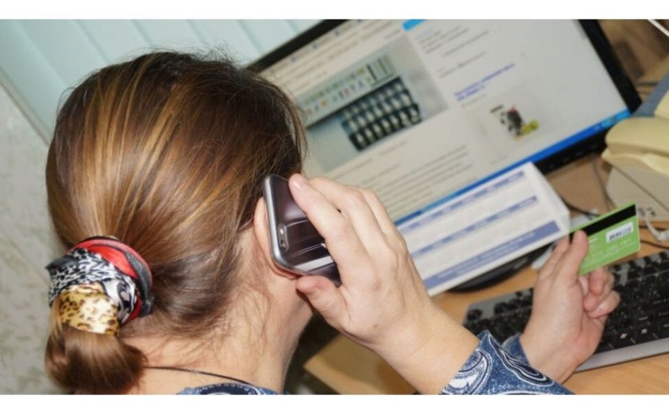 Как мошенники обманули пенсионерку на солидную сумму — и она решила судиться с банком