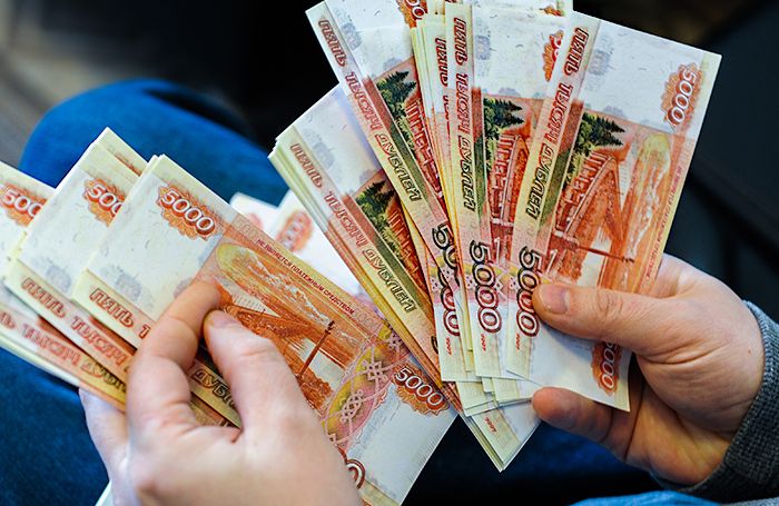 Как выросли зарплаты в России за последние пять лет: не все отрасли на равных