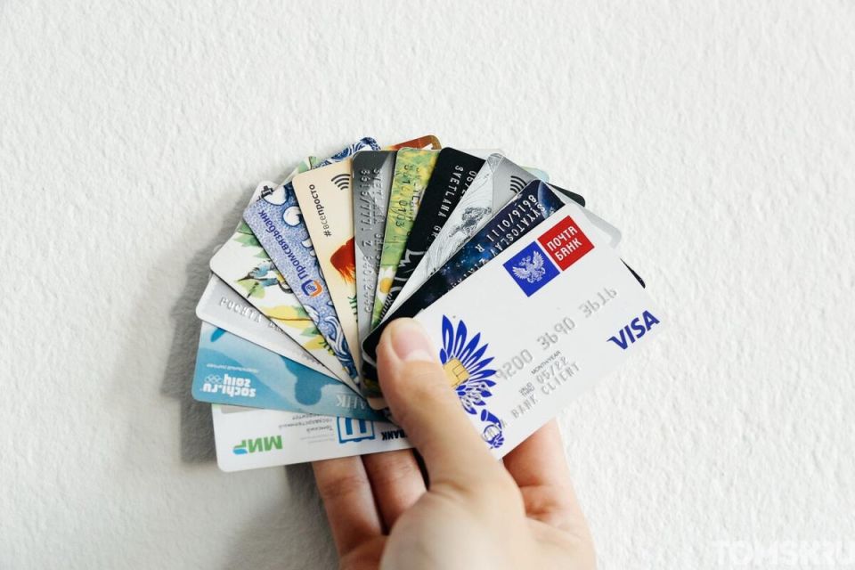 Скоро: новое ограничение на количество банковских карт – до 10 на человека