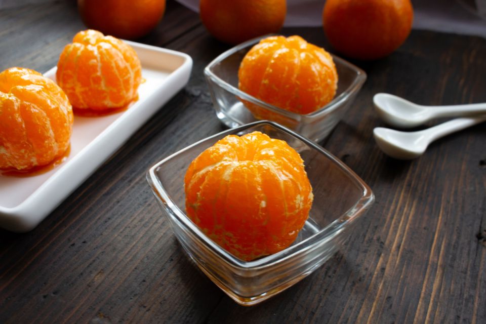 Новогодние мандарины в карамельном соусе для взрослых