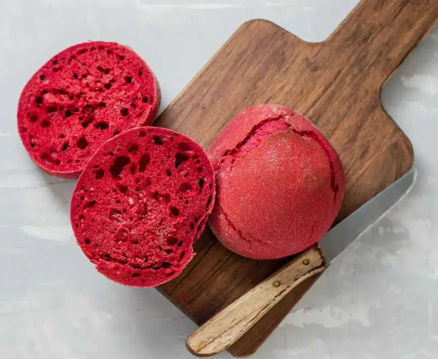 Свекольные булочки — яркие, необычные!