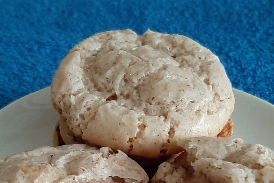 Почему макаронс трескаются при остывании: разобрали главные ошибки и как их избежать