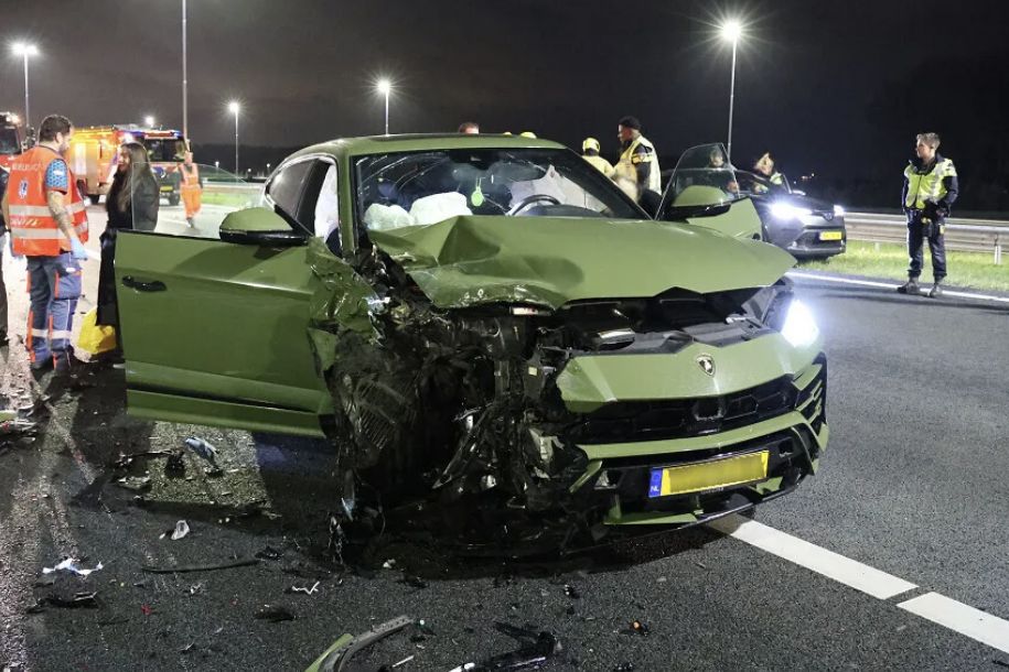 ��������� ������ ���� ����� � ������ �� Lamborghini Urus