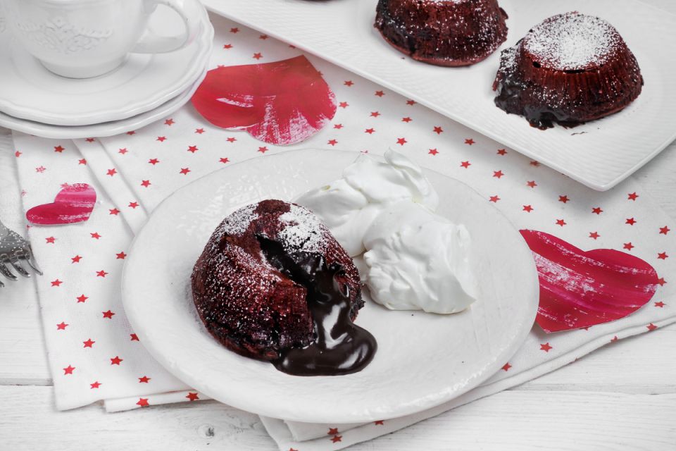 Нежный шоколадный фондан «Красный бархат», который покорит сердца